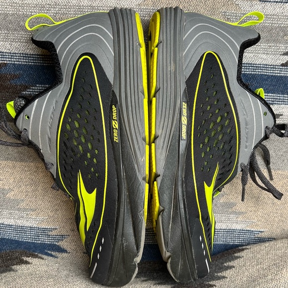 Men’s Altra Torin size 9 Black, Grey and Neon Yellow - Picture 7 of 9